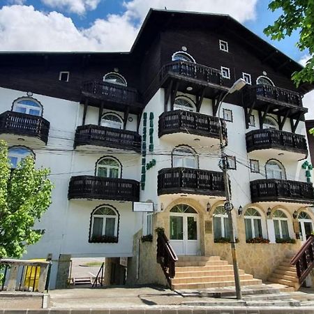 Pensiunea Alpin Predeál Kültér fotó